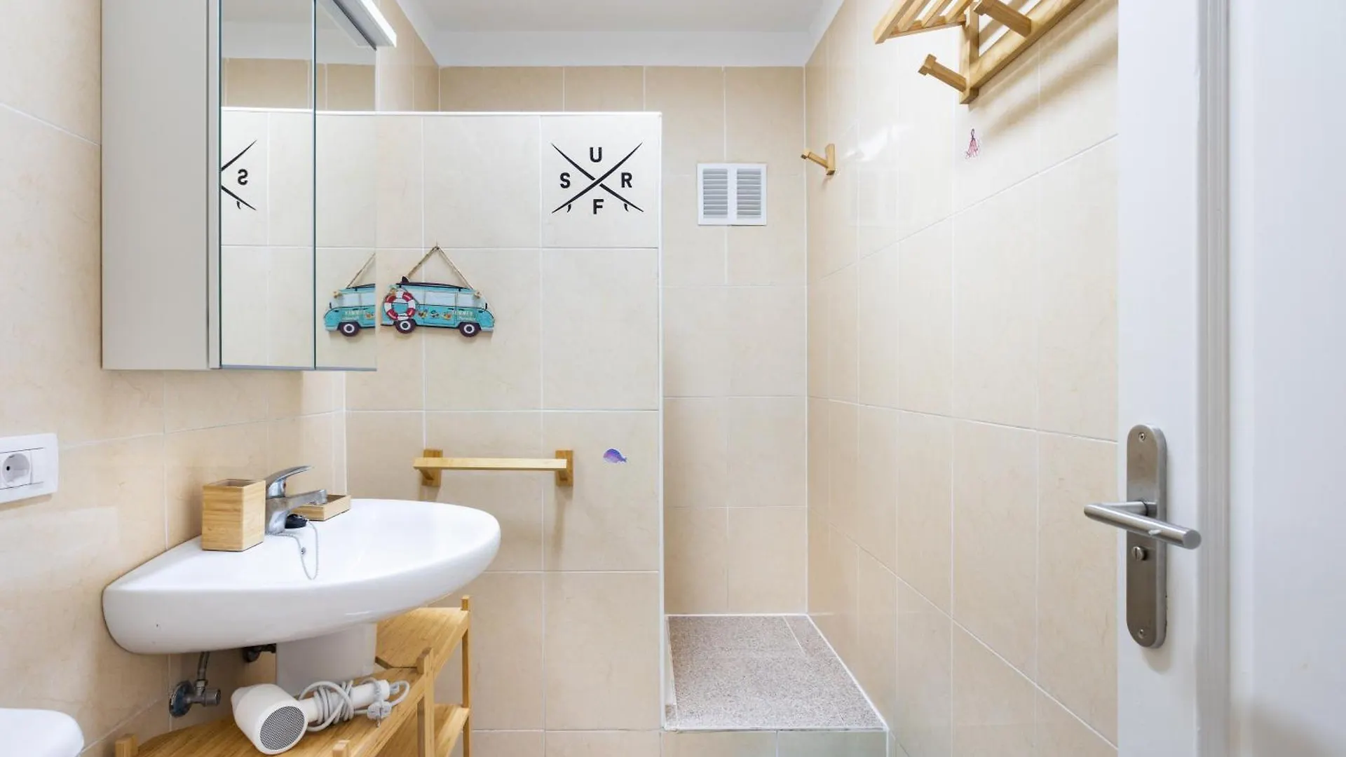 Home2Book Surf Vibes Apt Las Americas, Pool Playa de las Americas  0*, Playa de las Americas (Tenerife) Spain